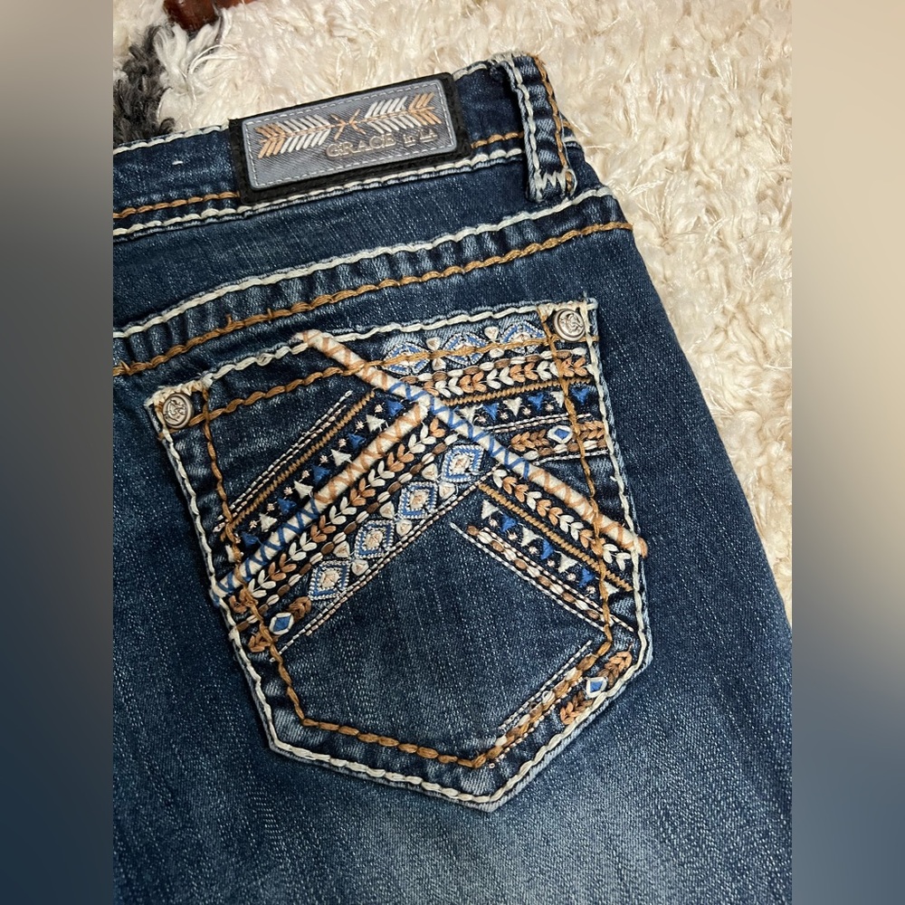 LIKE NEW! GRACE IN LA easyfit jeans - Picture 5 of 6